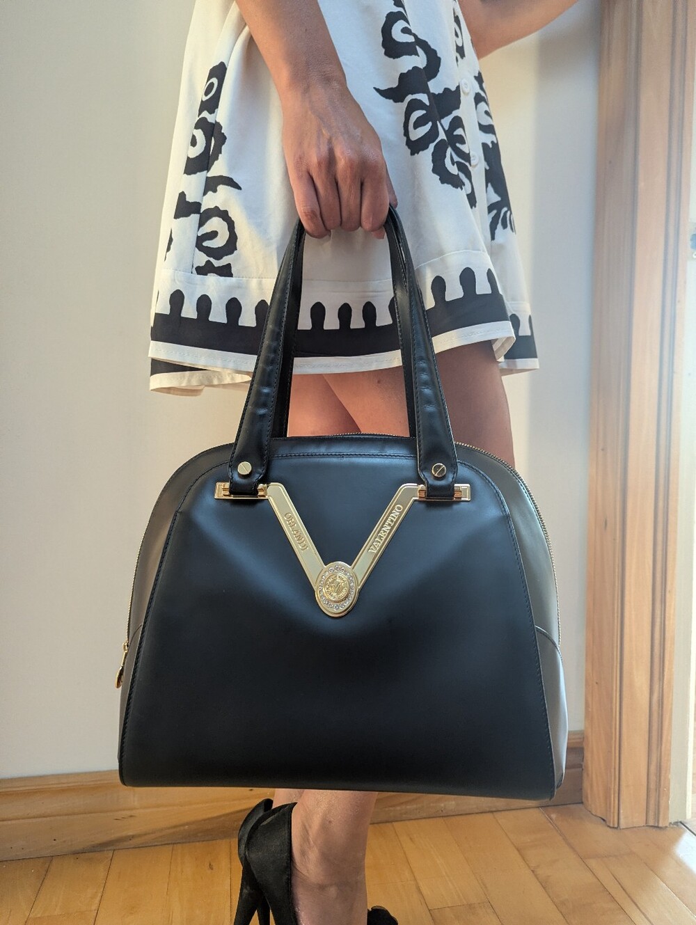 VALENTINO Orlandi Black Leather Women's Satchel Handbag with Gold Accents - Picture 2 of 8